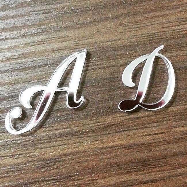 Iniziale in plexiglas decorativa per scatoline e fazzoletti